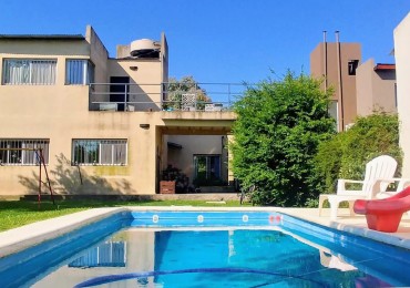 Casa en venta cuatro ambientes con piscina Escobar